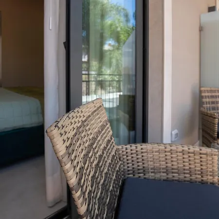 Nery Luxury بيت ضيافة جيارديني ناكسوس