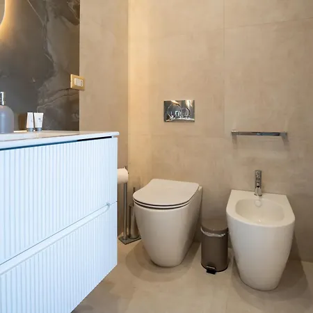 招待所 Nery Luxury Sea View 4*