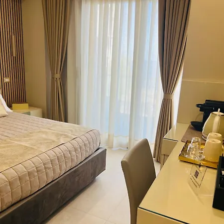 Nery Luxury 4*